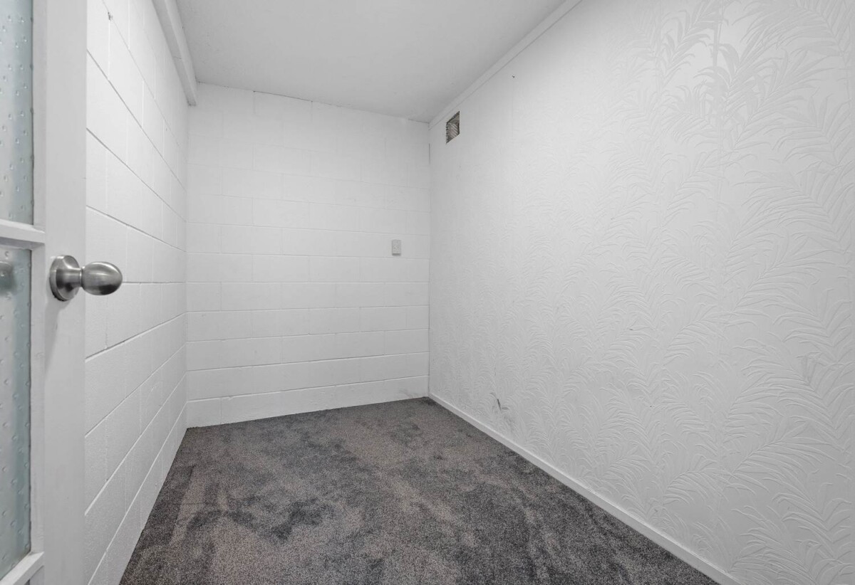 Legal Home & Flat, 6 beds (5+1) house on 675m² section, 38 Makora Road, Massey, Auckland