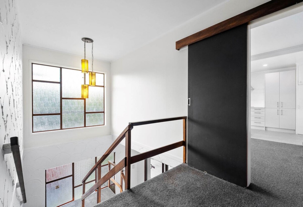 Legal Home & Flat, 6 beds (5+1) house on 675m² section, 38 Makora Road, Massey, Auckland