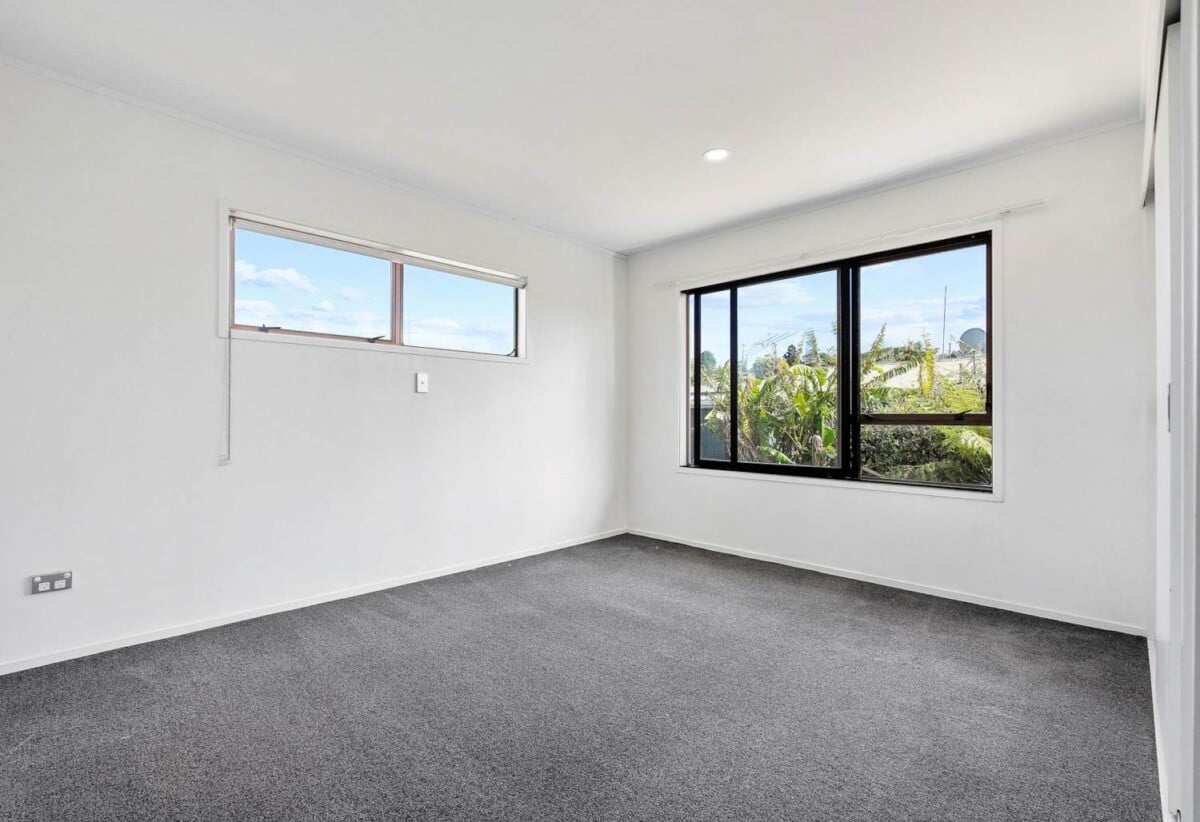 Legal Home & Flat, 6 beds (5+1) house on 675m² section, 38 Makora Road, Massey, Auckland