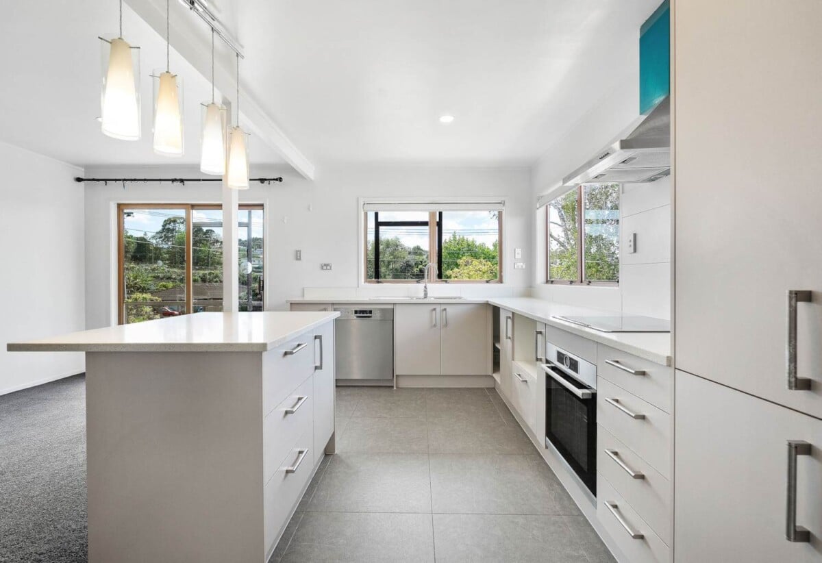 Legal Home & Flat, 6 beds (5+1) house on 675m² section, 38 Makora Road, Massey, Auckland