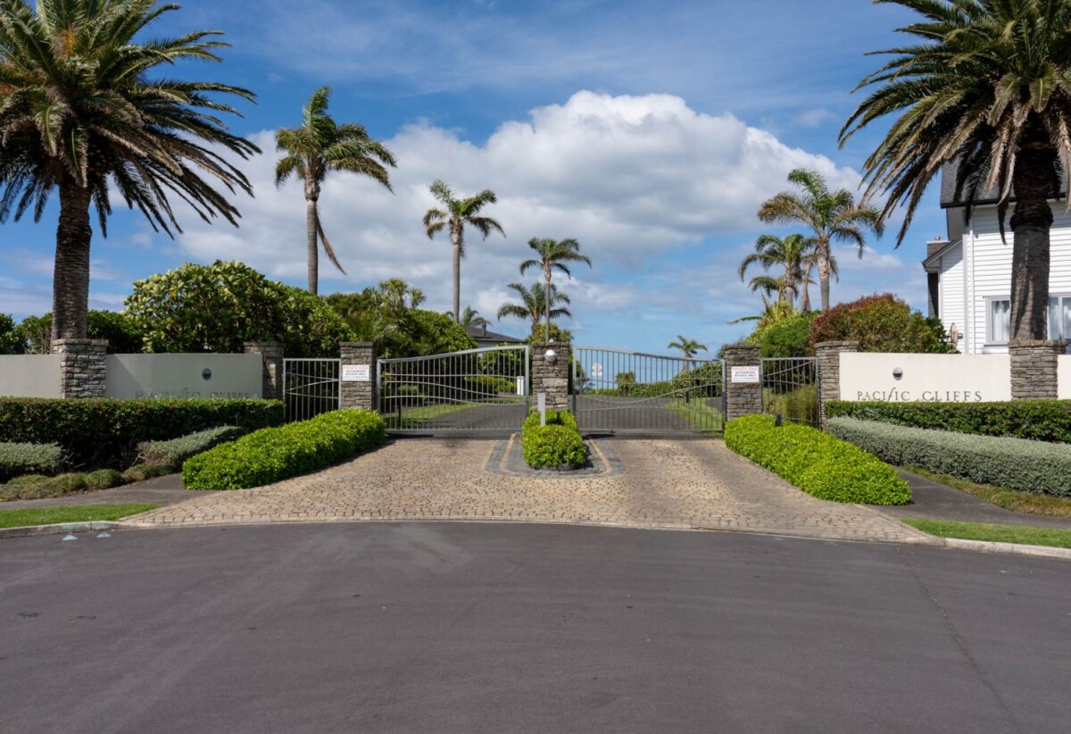 Prestige Coastal Section – 1,966m², 15 Palm View Terrace, Gulf Harbour, Auckland