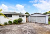 Motivated vendor, Renovated 4 beds 2 baths house standalone double garage, close to schools, parks, beach, golf club, Zoned for Wakaaranga Primary School, Farm Cove Intermediate and Pakuranga College, 1/148 Pigeon Mountain Road, Half Moon Bay, Auckland