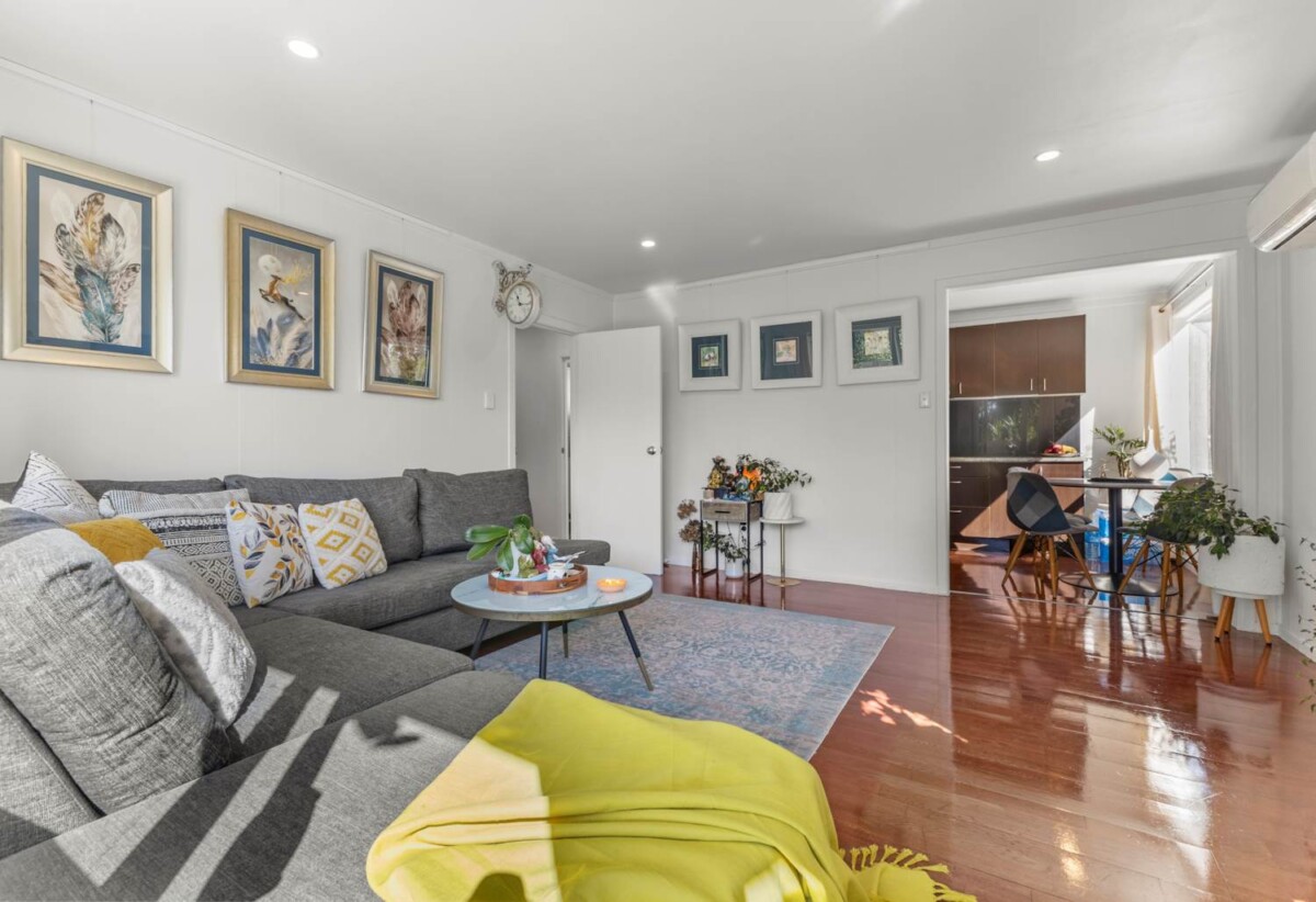 Vendors packed and ready for their next chapter, Freehold 3 beds house on 394m² section, 55 Smiths Avenue, Papakura, Auckland
