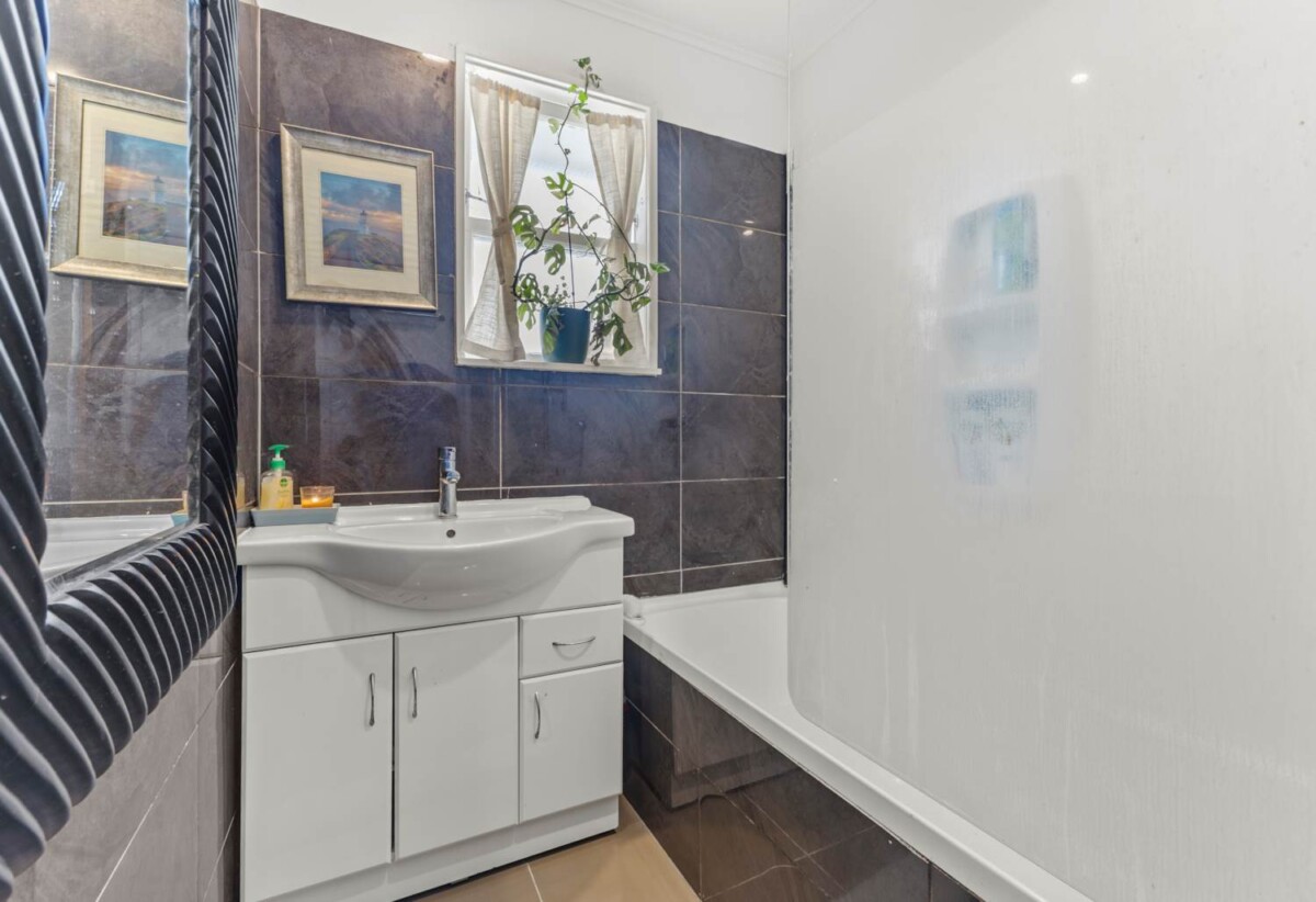 Vendors packed and ready for their next chapter, Freehold 3 beds house on 394m² section, 55 Smiths Avenue, Papakura, Auckland