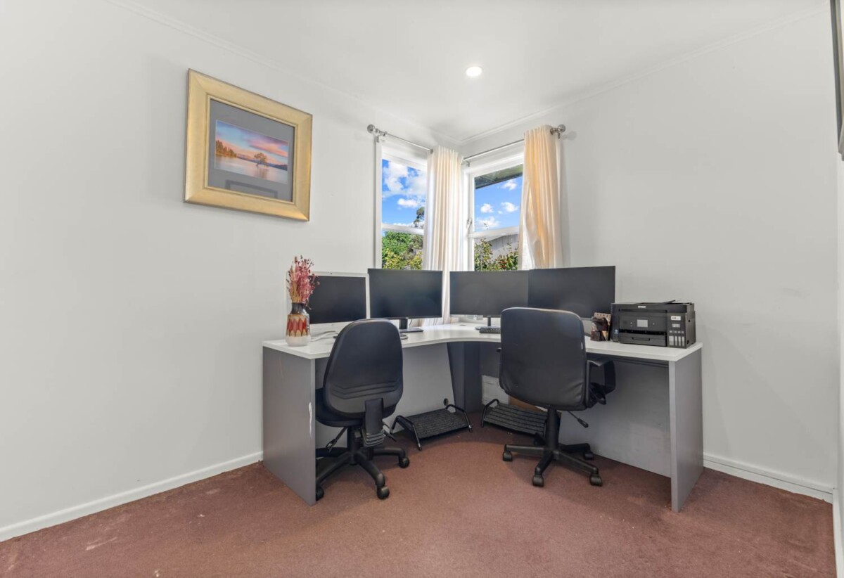 Vendors packed and ready for their next chapter, Freehold 3 beds house on 394m² section, 55 Smiths Avenue, Papakura, Auckland