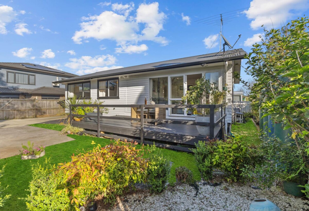 Vendors packed and ready for their next chapter, Freehold 3 beds house on 394m² section, 55 Smiths Avenue, Papakura, Auckland