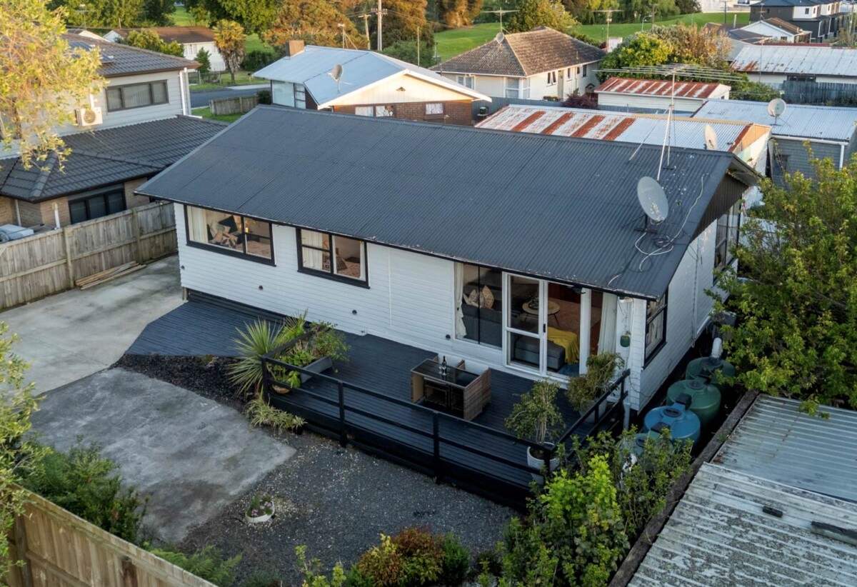 Vendors packed and ready for their next chapter, Freehold 3 beds house on 394m² section, 55 Smiths Avenue, Papakura, Auckland