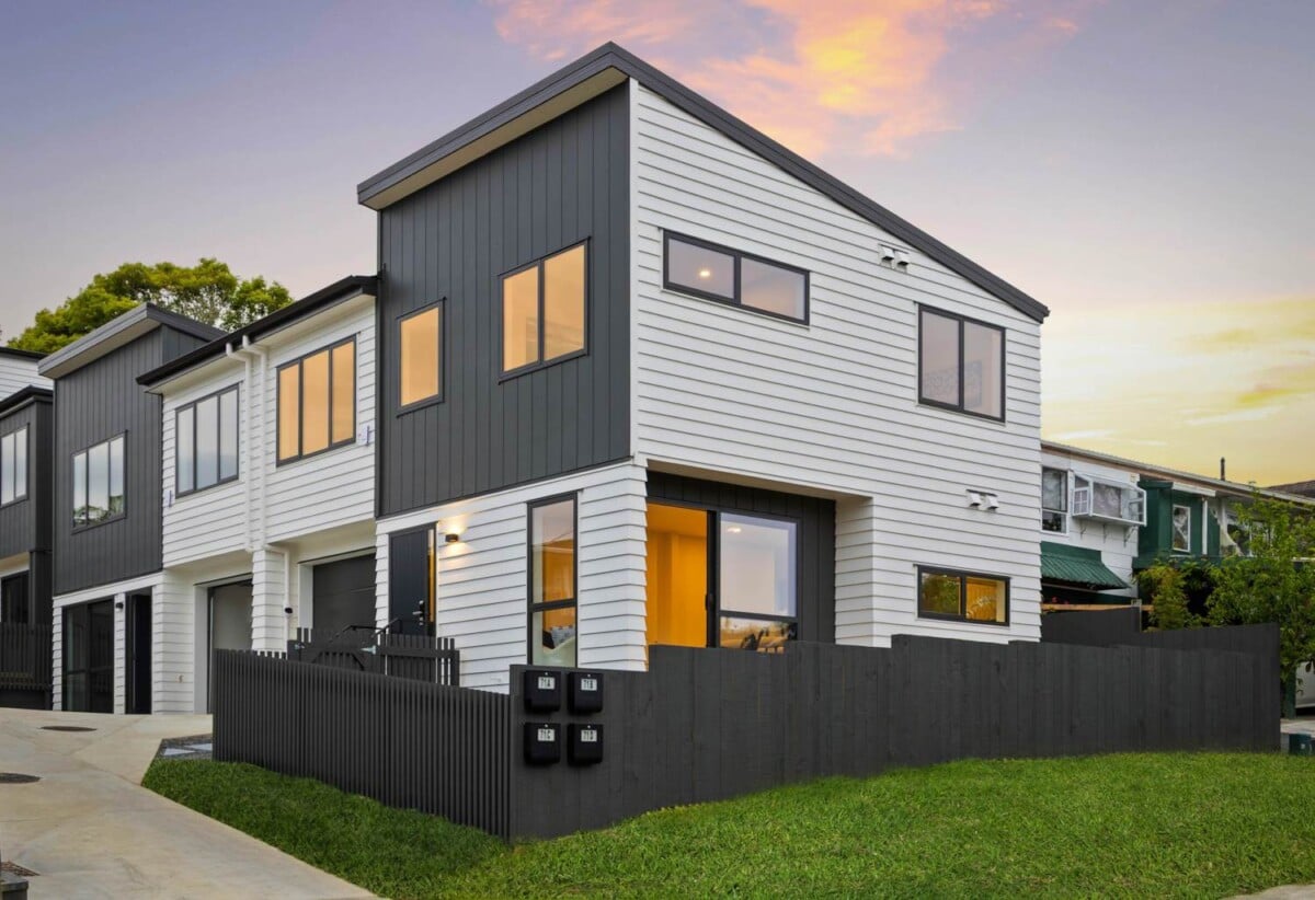 Halo 10-Year Residential Guarantee, Moe-in ready, Brandew 3 beds home, walks to school, minutes from Glenfield Mall, Lot 1-4/71 Simon Ellice Drive, Bayview, Auckland