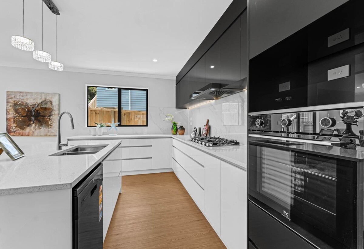 Dual-living, Brandnew 6 beds house on 399m² section, walks to schools, shops, and parks, 2 Mulligan Lane, Opaheke, Auckland