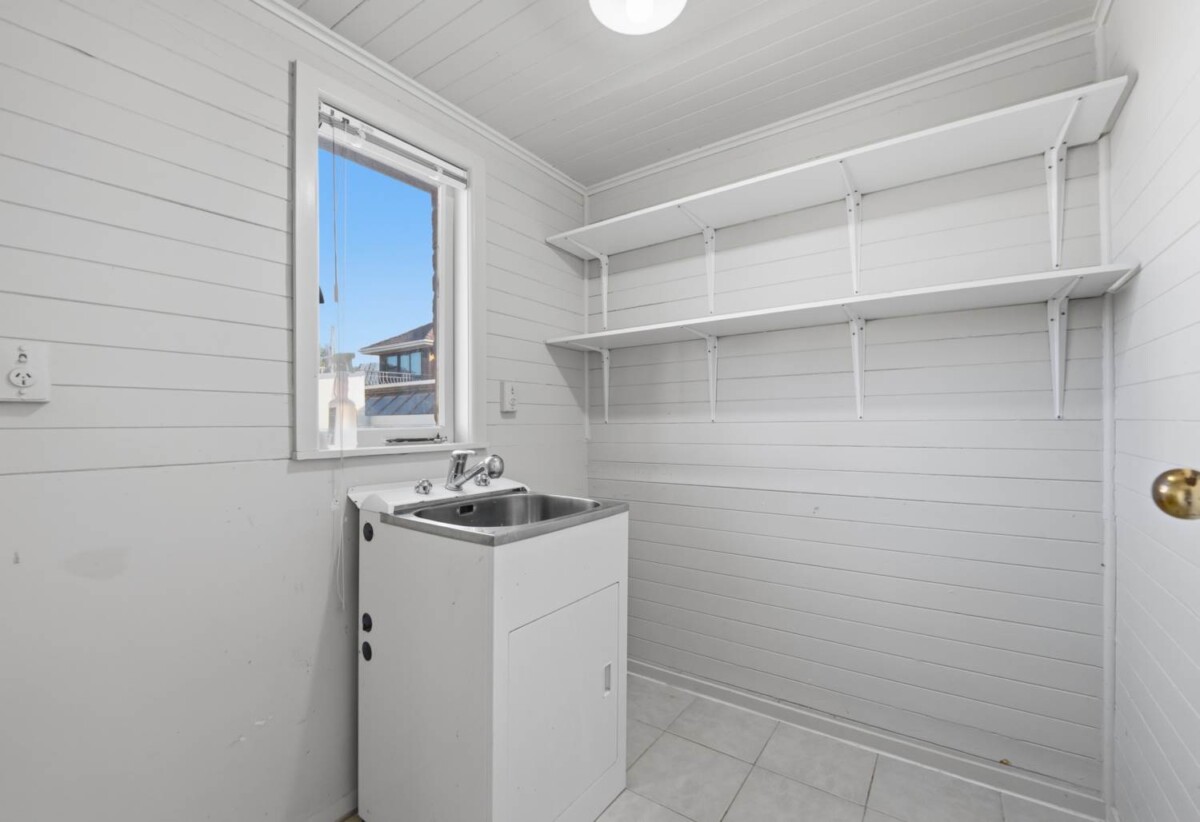 5 beds brick house on 440m² section, a huge basement area, live or do-up, 89 Maskell Street, St Heliers, Auckland