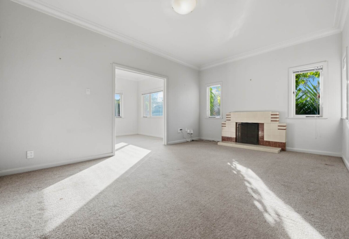 5 beds brick house on 440m² section, a huge basement area, live or do-up, 89 Maskell Street, St Heliers, Auckland