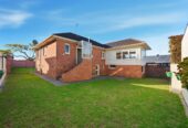 5 beds brick house on 440m² section, a huge basement area, live or do-up, 89 Maskell Street, St Heliers, Auckland