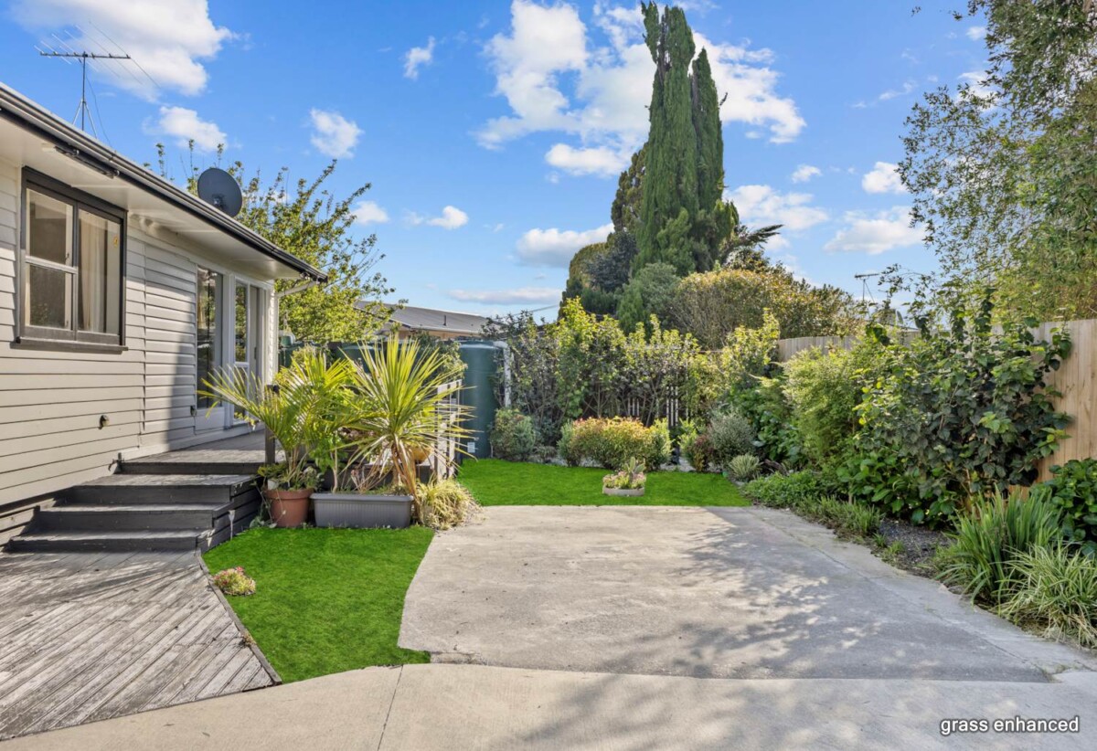Vendors packed and ready for their next chapter, Freehold 3 beds house on 394m² section, 55 Smiths Avenue, Papakura, Auckland