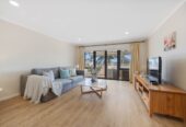 Macleans school Zone, Stylish Coastal 4 beds house on 1/2 share of 893m2, walks to beach, golf club, 35A Clovelly Road, Bucklands Beach, Auckland