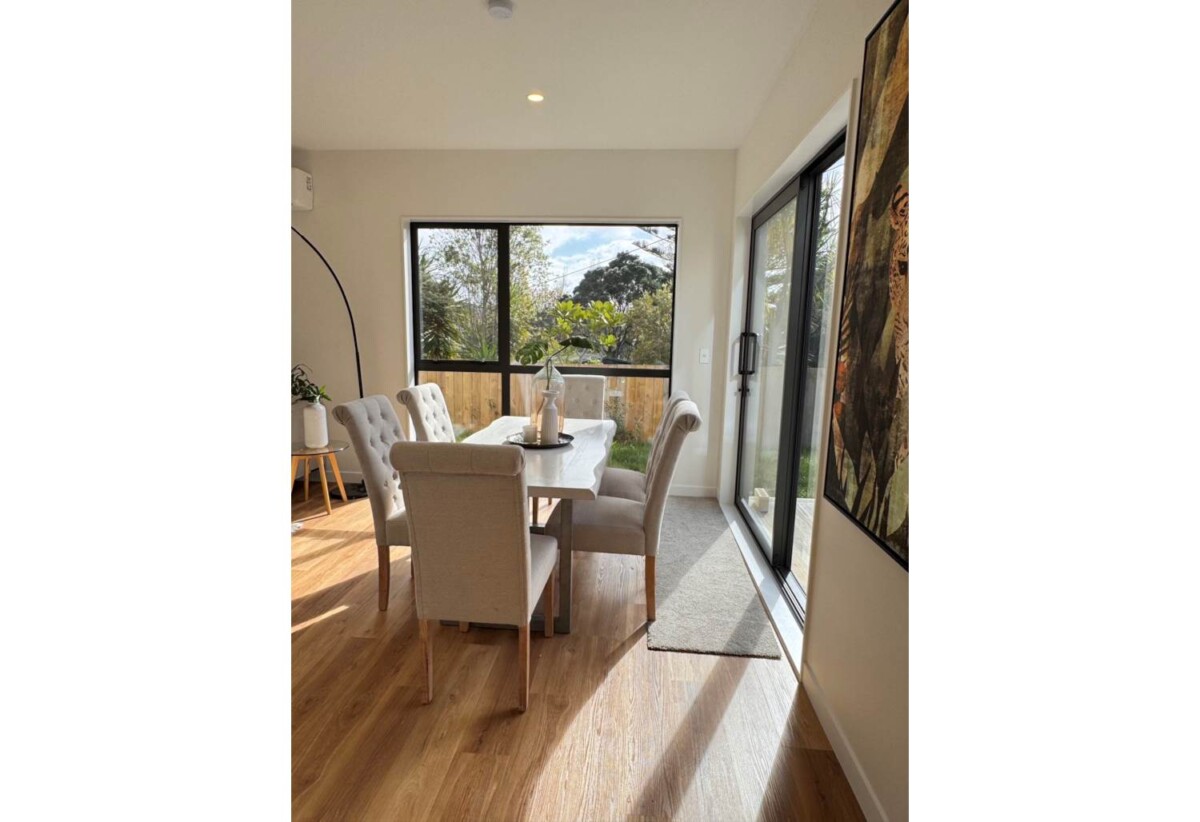 Brandnew, Freehold, Free Standing 5 beds home, Close to Green Bay & New Lynn shopping centres, 21D Barron Drive, Green Bay, Auckland