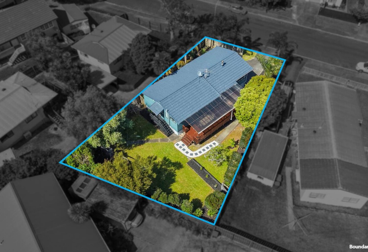 Move-In Ready, 3 beds house on 627m² section, Minutes from Glenfield Mall, 9 Hale Crescent, Bayview, Auckland