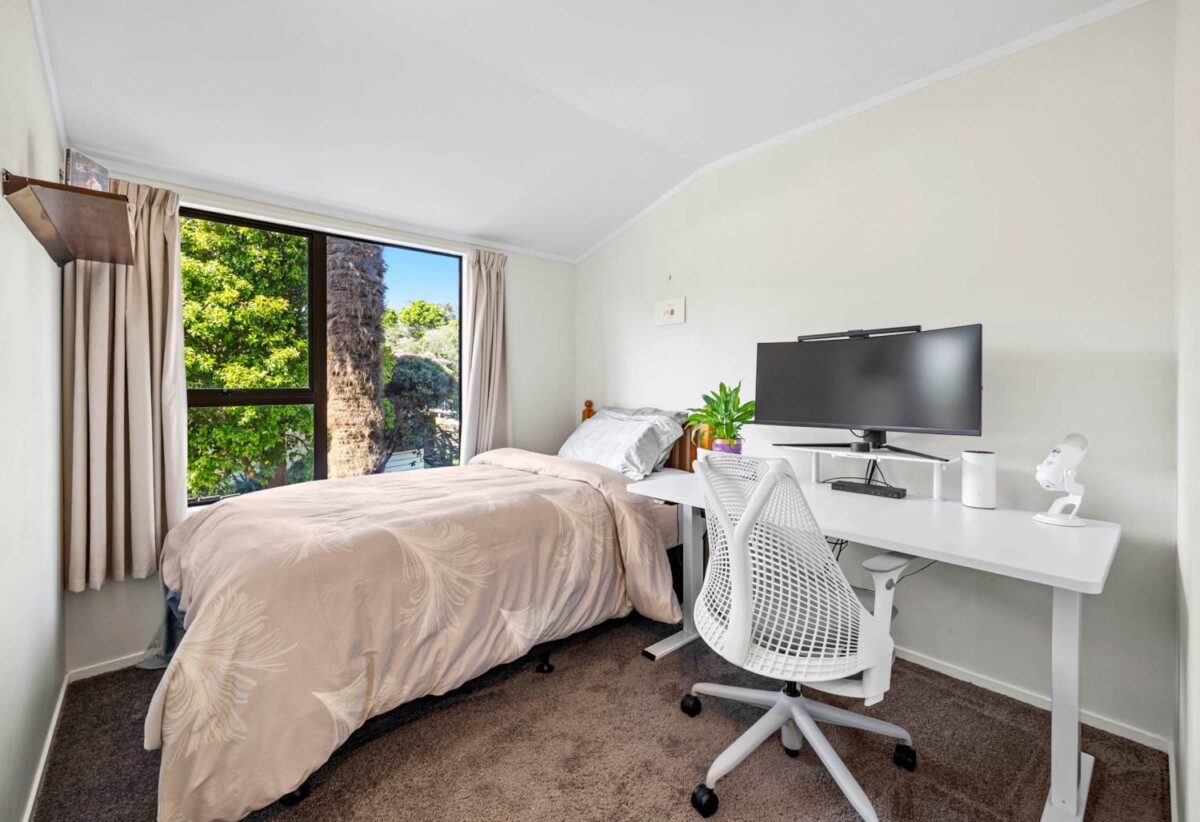 Move-In Ready, 3 beds house on 627m² section, Minutes from Glenfield Mall, 9 Hale Crescent, Bayview, Auckland