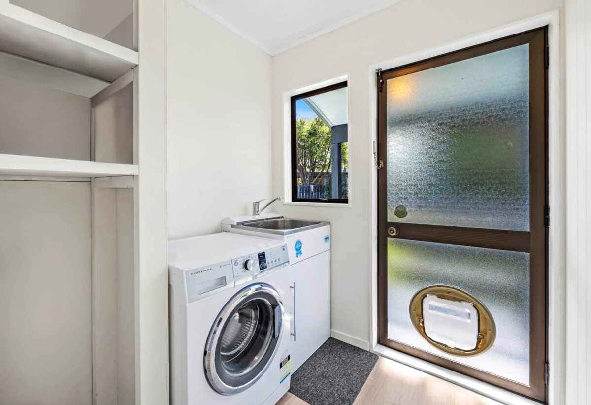 Move-In Ready, 3 beds house on 627m² section, Minutes from Glenfield Mall, 9 Hale Crescent, Bayview, Auckland