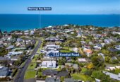 Rangitoto &double Westlake schools zone, Two Freehold titles(2 x 2beds): total 951m² land, 1&2/32 Kowhai Road, Campbells Bay, Auckland