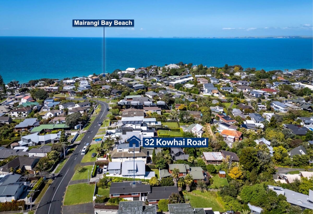 Rangitoto &double Westlake schools zone, Two Freehold titles(2 x 2beds): total 951m² land, 1&2/32 Kowhai Road, Campbells Bay, Auckland