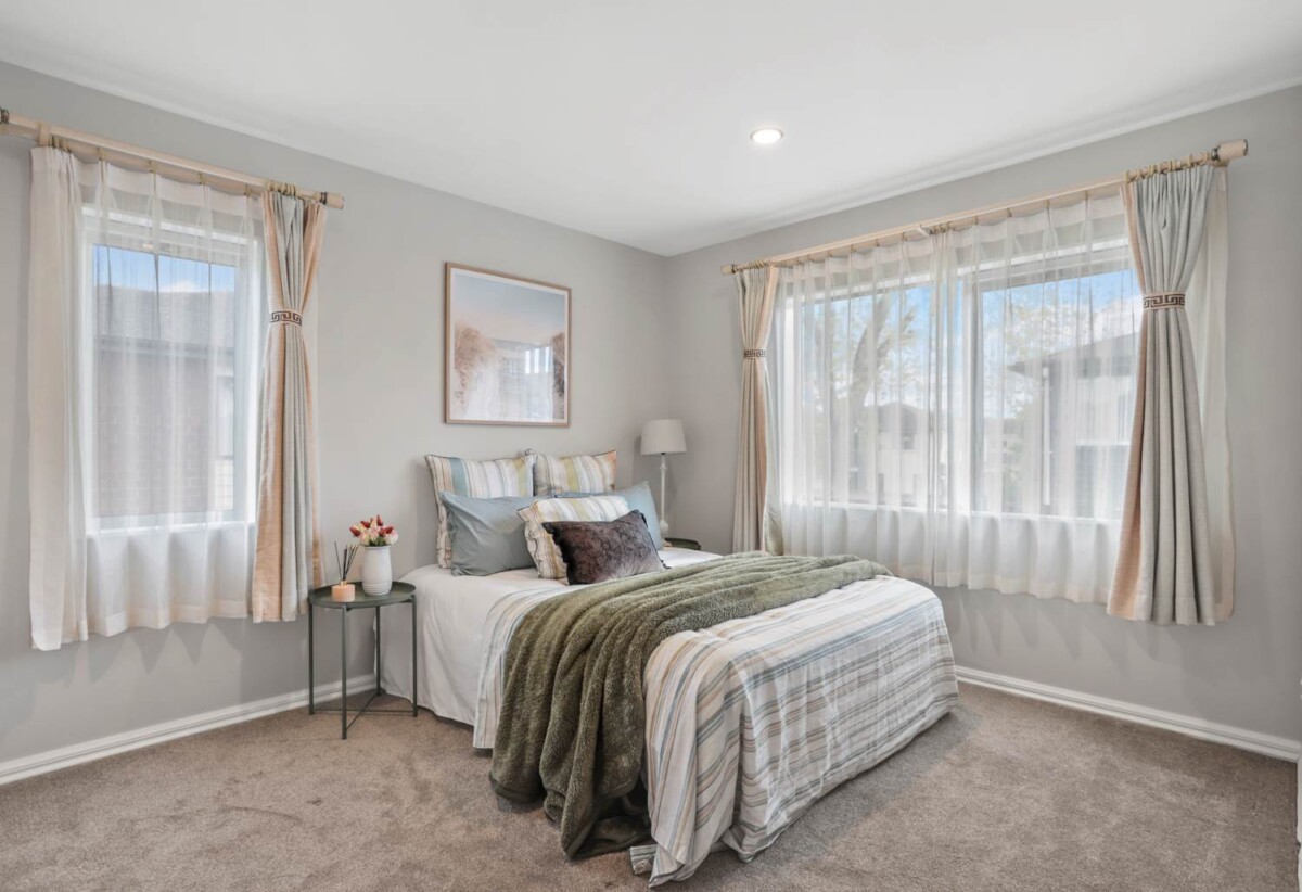 Vendor has boughr, Avondale College zone, 5 beds house with 1 ground-floor ensuite bedroom, 7 Hayward Wright Lane, Avondale, Auckland