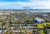 Once in 55 years, walks to One Tree Hill, 3 beds house on 855m² section, Renovated modern kitchen, live or develop, 134 Mount Smart Road, Onehunga, Auckland