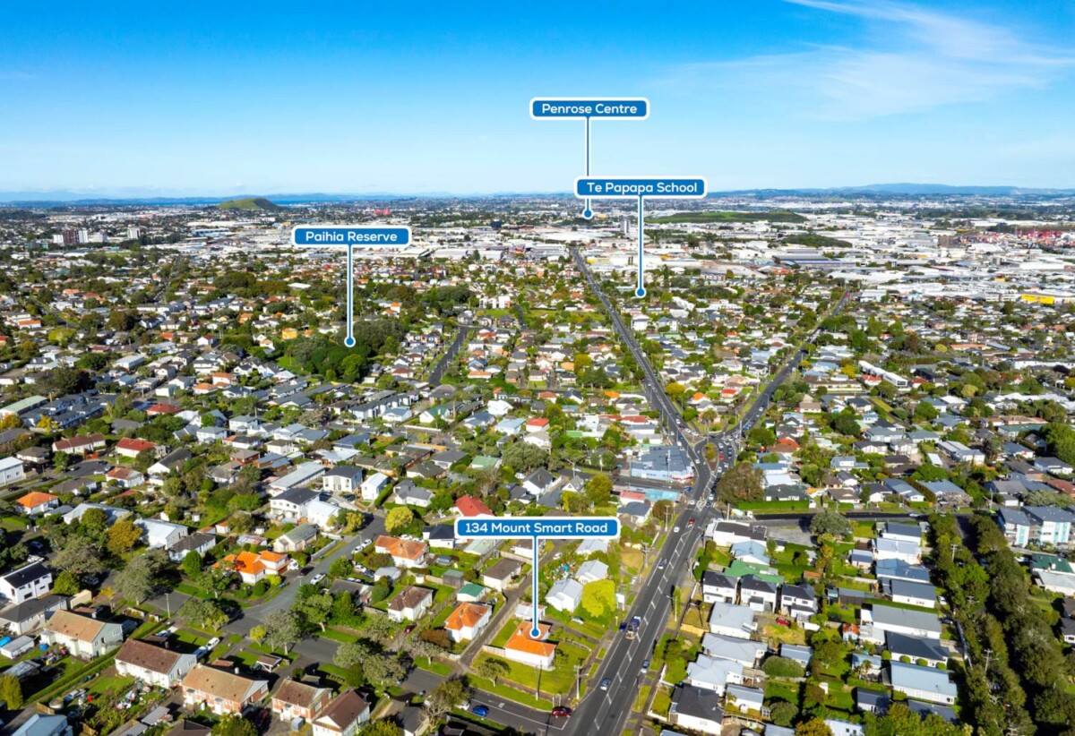 Once in 55 years, walks to One Tree Hill, 3 beds house on 855m² section, Renovated modern kitchen, live or develop, 134 Mount Smart Road, Onehunga, Auckland