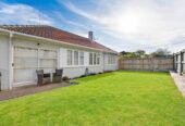 Once in 55 years, walks to One Tree Hill, 3 beds house on 855m² section, Renovated modern kitchen, live or develop, 134 Mount Smart Road, Onehunga, Auckland