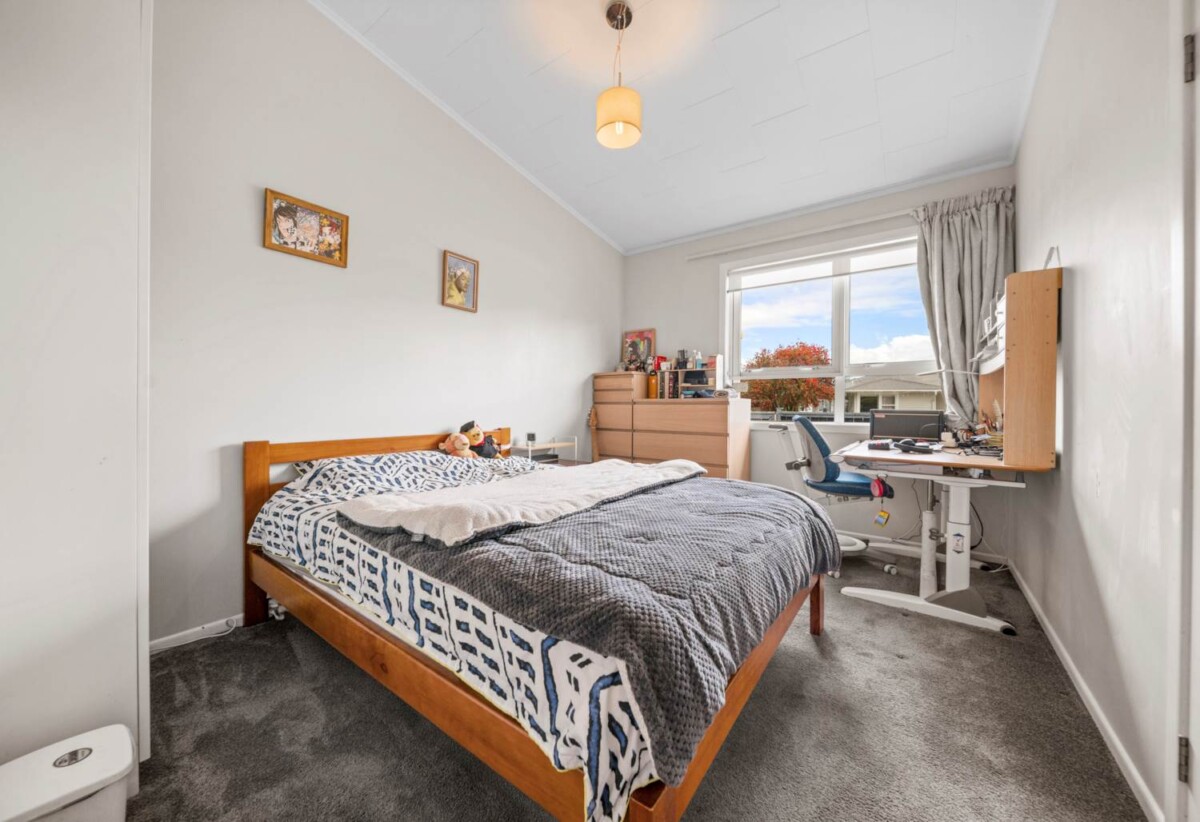 Double Westlake schools zone, 3 beds house, minutes to Milford Centre, 1/1 Tyne Road, Forrest Hill, Auckland