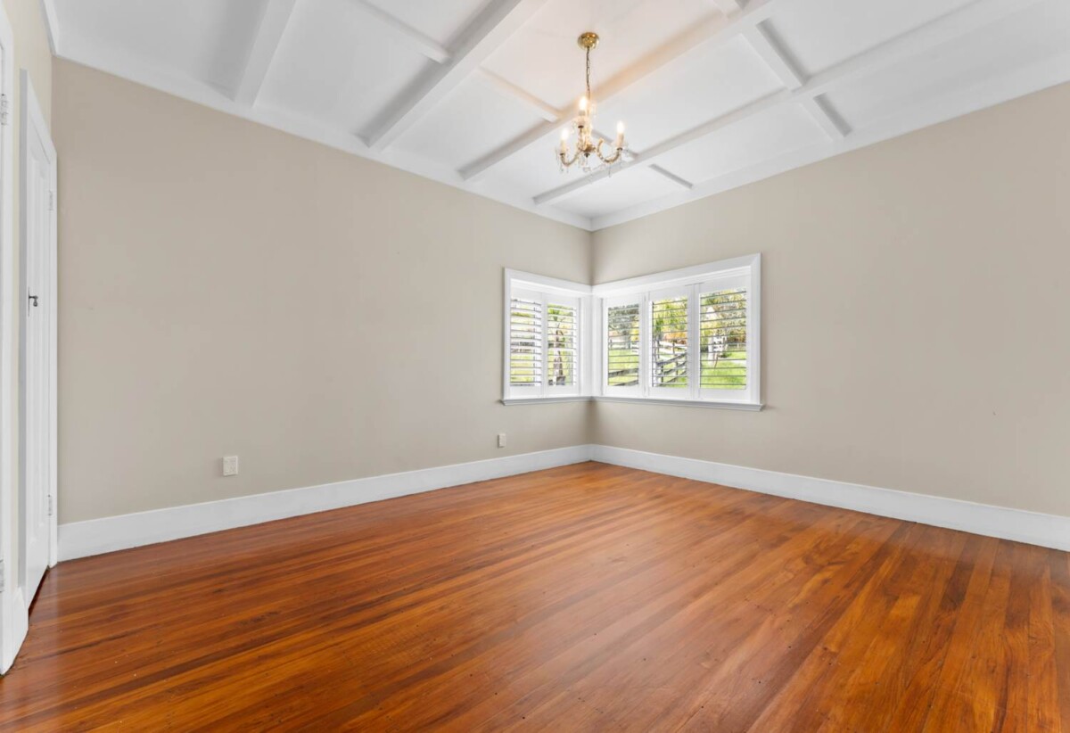 MORTGAGEE SALE, Renovated 182m² 4 beds lifestyle house on 2.0107ha land, 501 Ridge Road, Riverhead, Auckland