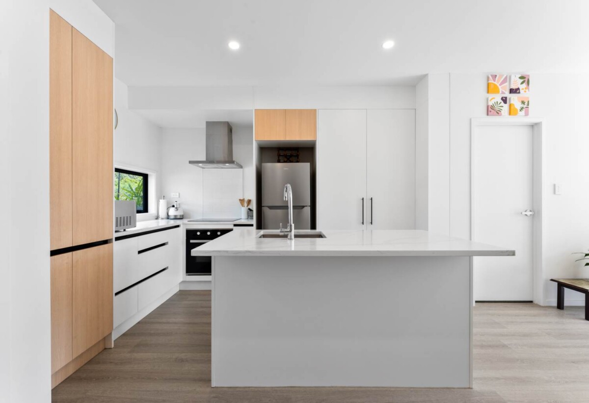 Walks to Lynn Mall, 2 beds home, 10 Clay Works Lane, New Lynn, Auckland