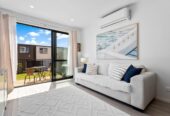 Walks to Lynn Mall, 2 beds home, 10 Clay Works Lane, New Lynn, Auckland