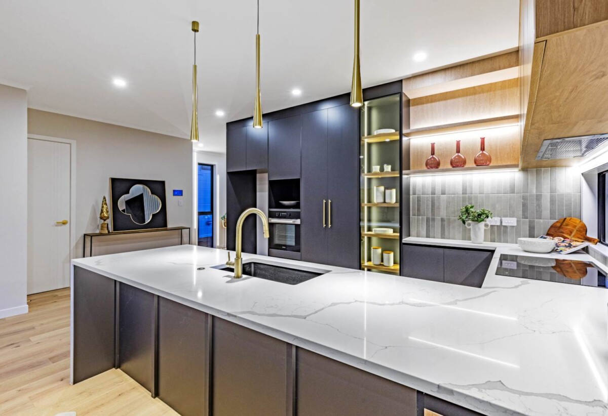 10-Year Master Build Guarantee, Double Westlake school zone, Brand-new, freehold, standalone 4 beds home, Central air conditioning, 42 Gordon Avenue, Milford, Auckland