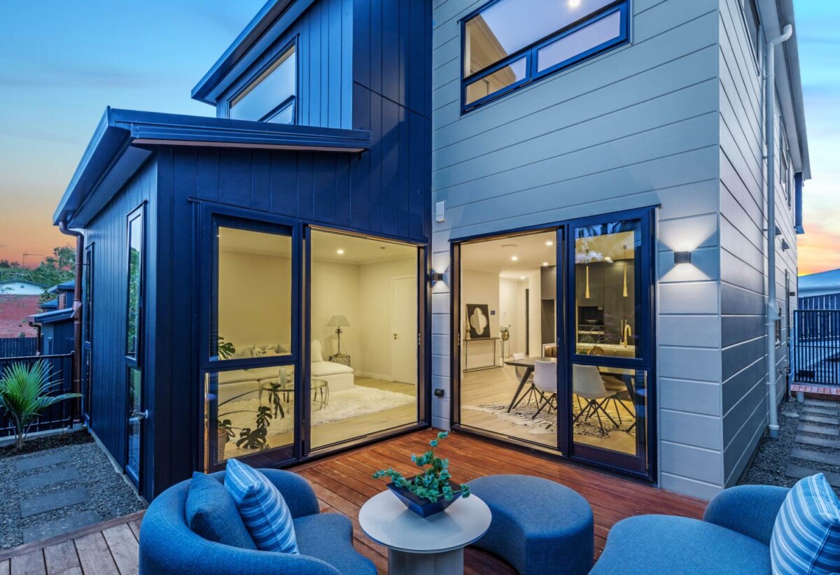 10-Year Master Build Guarantee, Double Westlake school zone, Brand-new, freehold, standalone 4 beds home, Central air conditioning, 42 Gordon Avenue, Milford, Auckland
