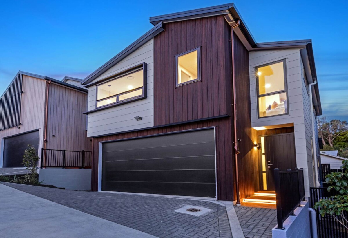 10-Year Master Build Guarantee, Double Westlake school zone, Brand-new, freehold, standalone 4 beds home, Central air conditioning, 42 Gordon Avenue, Milford, Auckland