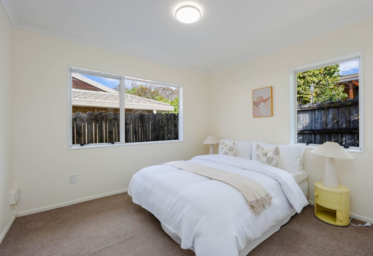 Walks to Kristin and Pinehurst Schools, minutes to Albany Mall, 3 beds house on 531m² section, 37 Princeton Parade, Albany, Auckland