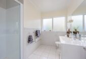 Walks to Kristin and Pinehurst Schools, minutes to Albany Mall, 3 beds house on 531m² section, 37 Princeton Parade, Albany, Auckland