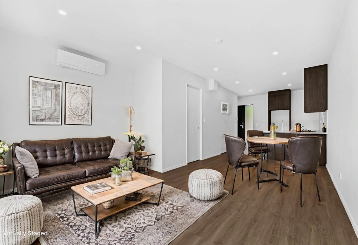 Top school zone, 2 beds home, walks to Pak’nSave, 46 Clementine Place, Bucklands Beach, Auckland