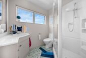 3 bedrooms home, Brandnew modern kitchen, everything you need is just minutes away, 2/116 Bradbury Road, Highland Park, Auckland