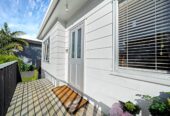 3 bedrooms home, Brandnew modern kitchen, everything you need is just minutes away, 2/116 Bradbury Road, Highland Park, Auckland