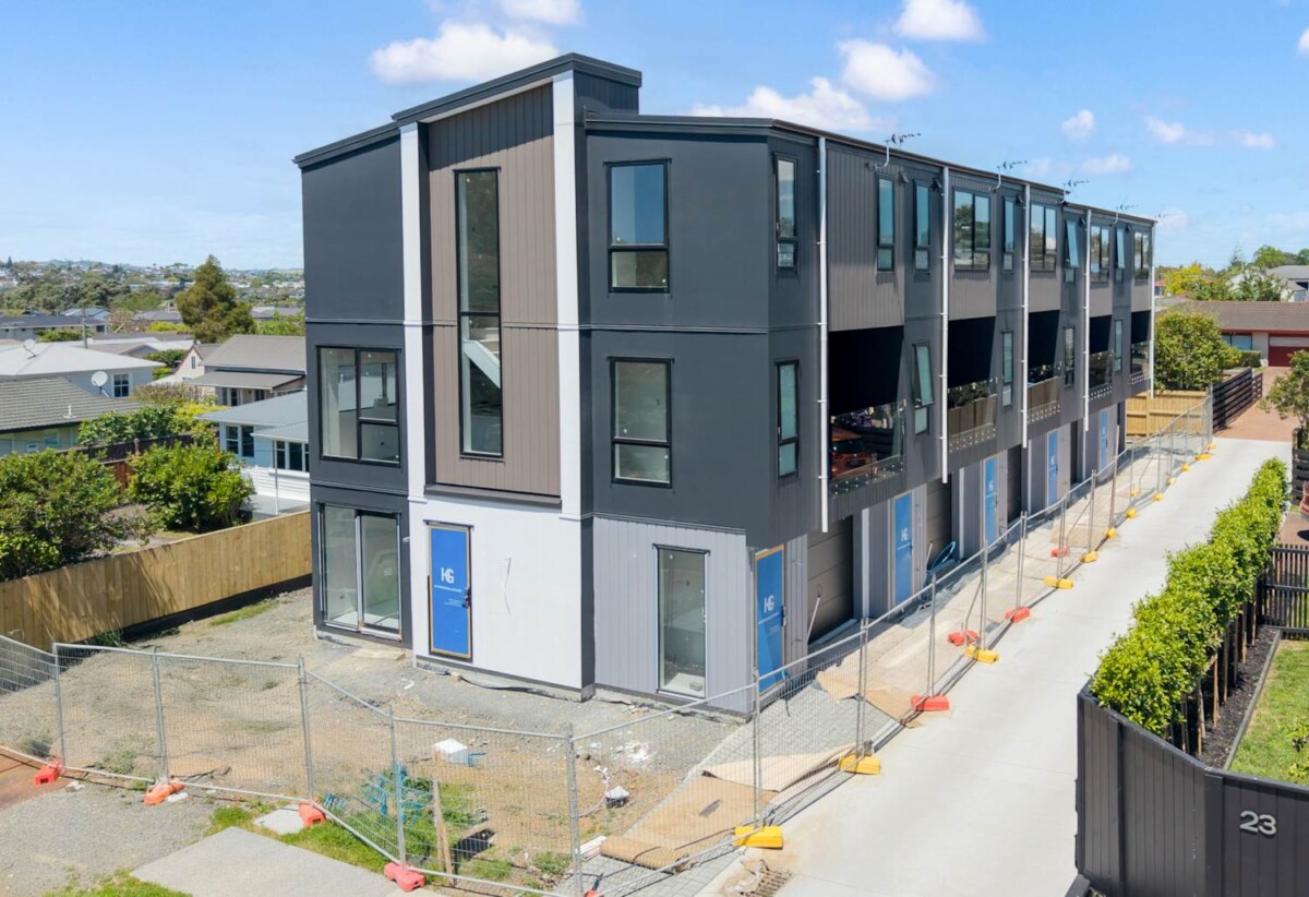 Must sell, Brandnew Freehold 3 beds 3.5 baths home, 1 bed 1 bath ground floor, Lots 1-5, 25 Kings Road, Panmure, Auckland