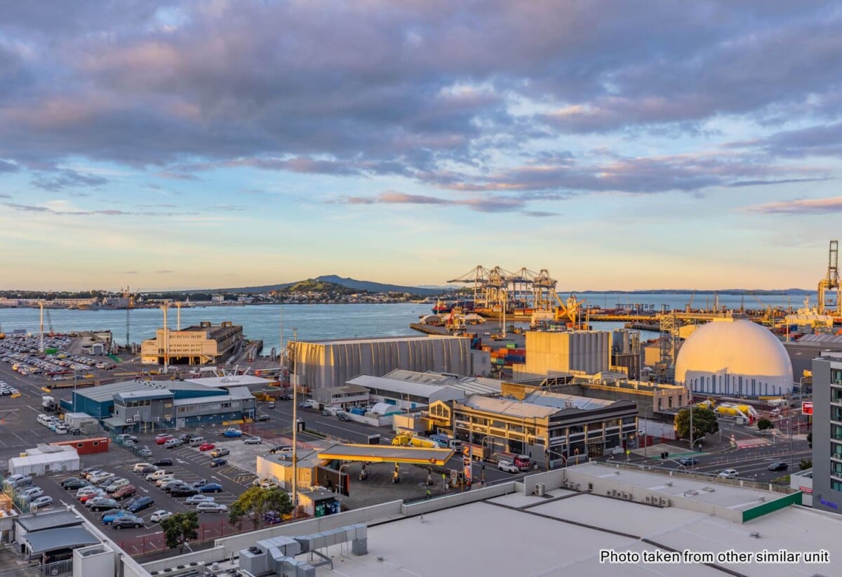 Auckland Girls’ Grammar School zone, Leasehold, 90sqm 3 beds 2 baths (including one ensuite) 2 car parks apartment, , 1404/18 Beach Road, City Centre, Auckland