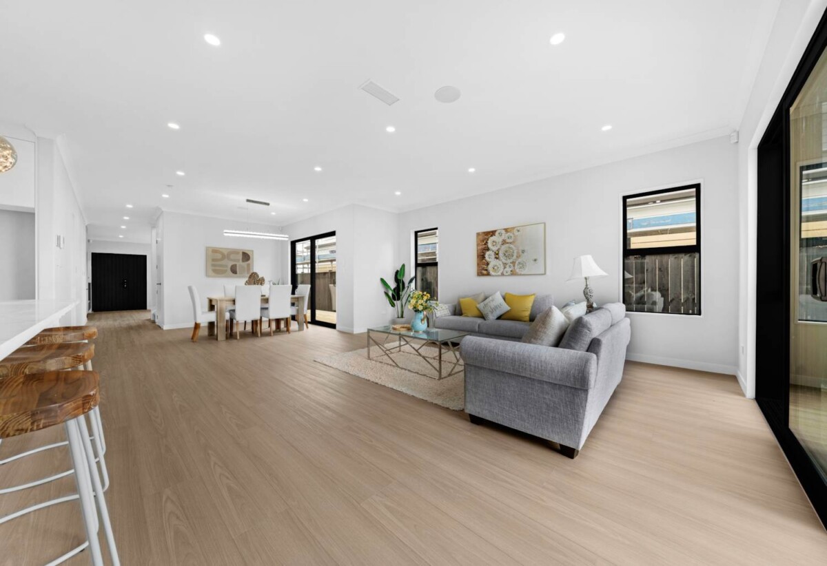 6 beds (4+2) house, 68 Park Green Avenue, Karaka, Auckland