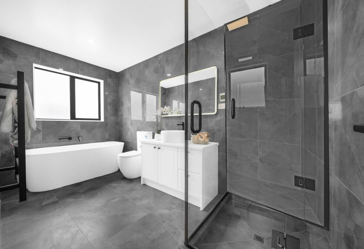6 beds (4+2) house, 68 Park Green Avenue, Karaka, Auckland