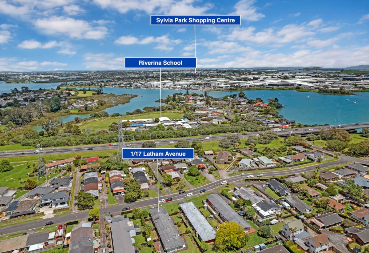 Refreshed throughout, Brick & tile 2 beds home, Move-in Ready, Prime Location, 1/17 Latham Avenue, Pakuranga, Auckland