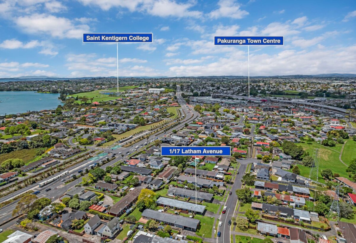 Refreshed throughout, Brick & tile 2 beds home, Move-in Ready, Prime Location, 1/17 Latham Avenue, Pakuranga, Auckland