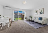 Refreshed throughout, Brick & tile 2 beds home, Move-in Ready, Prime Location, 1/17 Latham Avenue, Pakuranga, Auckland
