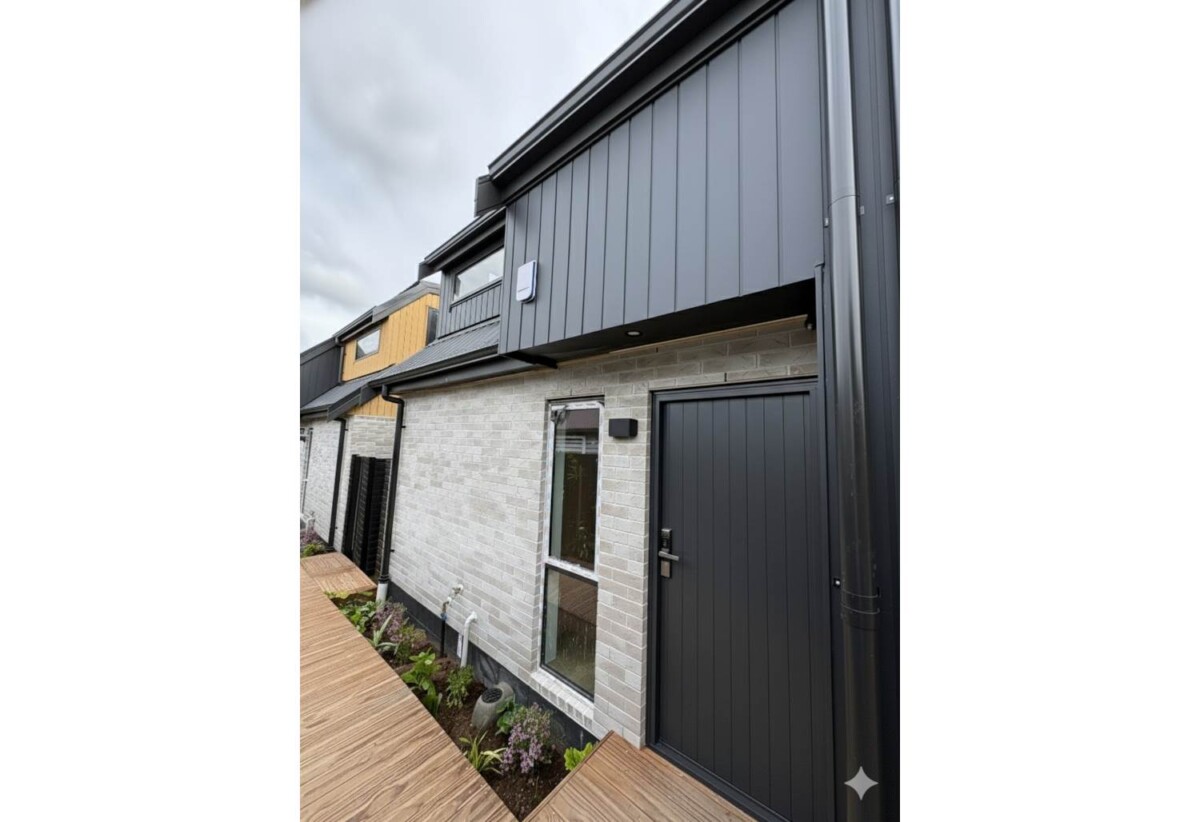 For rent, Brandnew 3 beds 2.5 baths townhouse, available 28th November, 4/41 Shortt Avenue, Mangere Bridge, Auckland