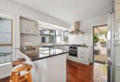 Westlake school zone, 5 beds on 619m2 section, owners relocating overseas, 59 Kennedy Avenue, Forrest Hill, Auckland
