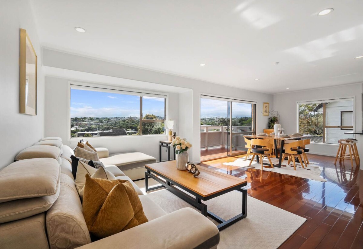 Westlake school zone, 5 beds on 619m2 section, owners relocating overseas, 59 Kennedy Avenue, Forrest Hill, Auckland